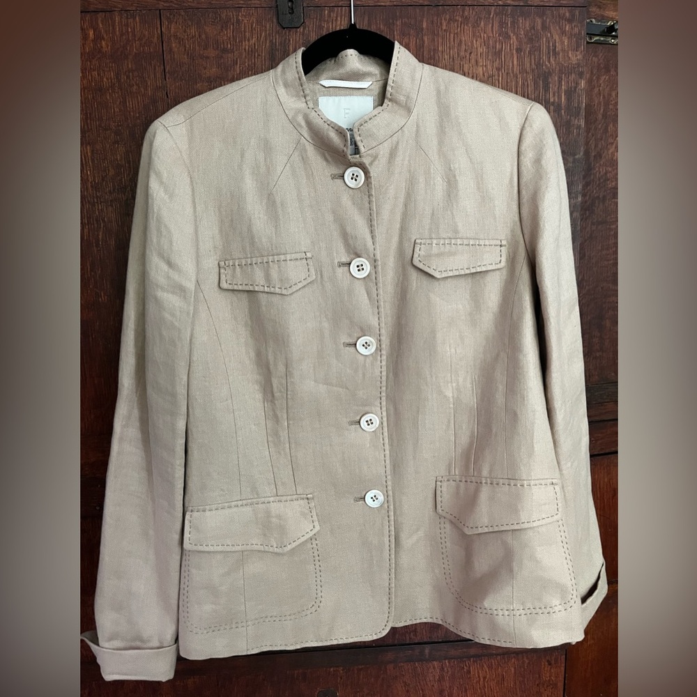 Facconable linen jacket